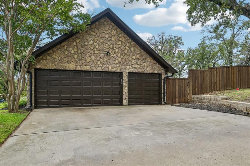 180 N Woodland Trail, Double Oak TX 75077 - Photo 36