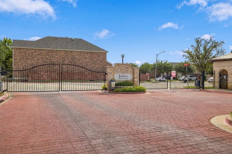 227 Buckingham Avenue, Euless TX 76040 - Photo 39