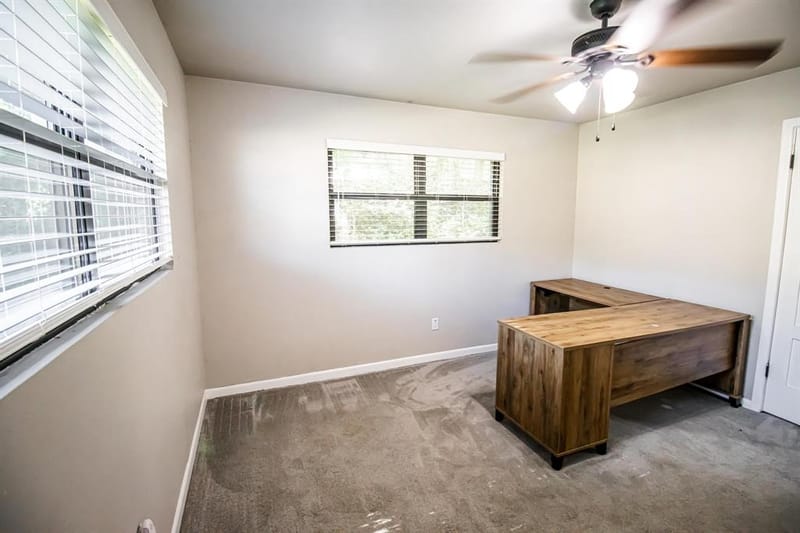 1040 Wedgewood Drive, Woodway TX 76712 - Photo 20