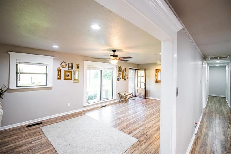 1040 Wedgewood Drive, Woodway TX 76712 - Photo 9