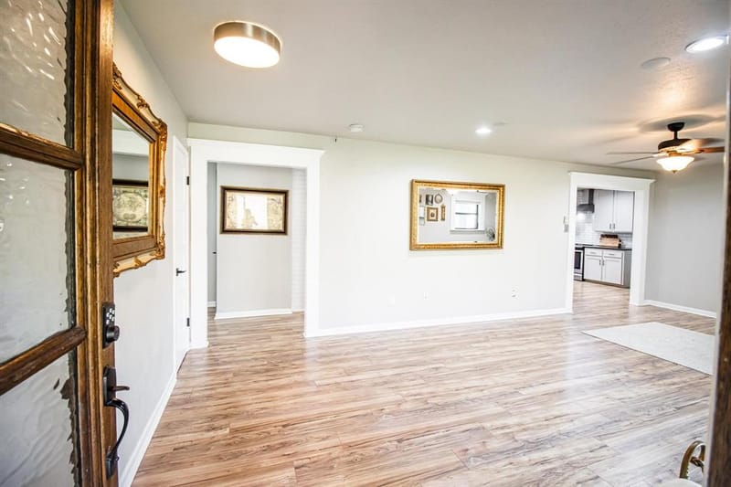 1040 Wedgewood Drive, Woodway TX 76712 - Photo 11