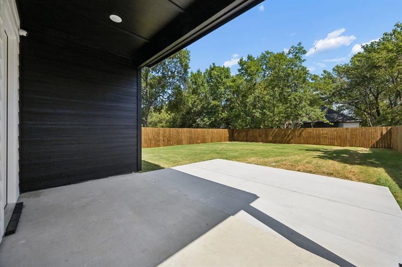 3513 Nomas Street, Dallas TX 75212 - Photo 34
