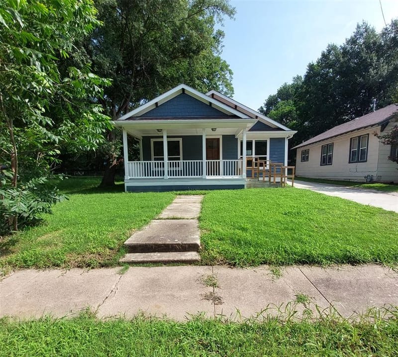 701 E Washington Street, Paris TX 75460