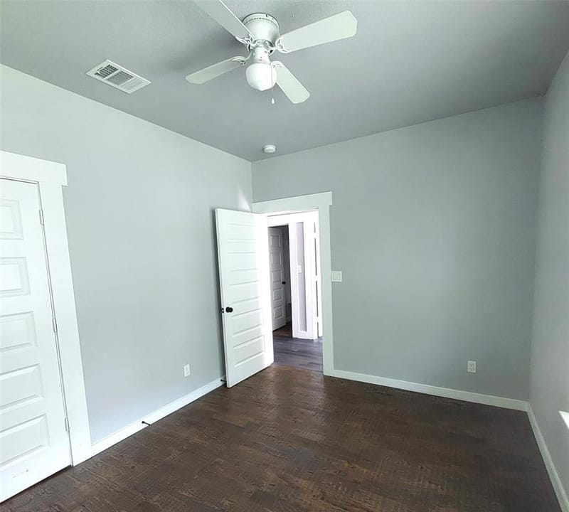 701 E Washington Street, Paris TX 75460 - Photo 11