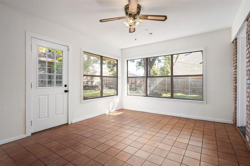 1727 Park Hill Drive, Arlington TX 76012 - Photo 17