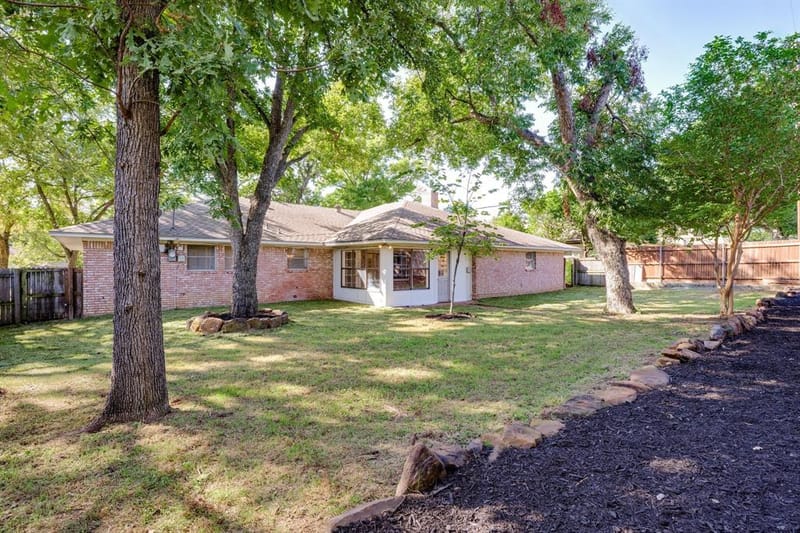 1727 Park Hill Drive, Arlington TX 76012 - Photo 18