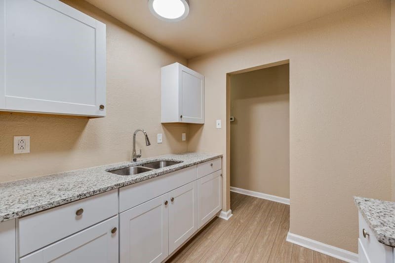 711 Sun Valley Drive, Duncanville TX 75116 - Photo 11