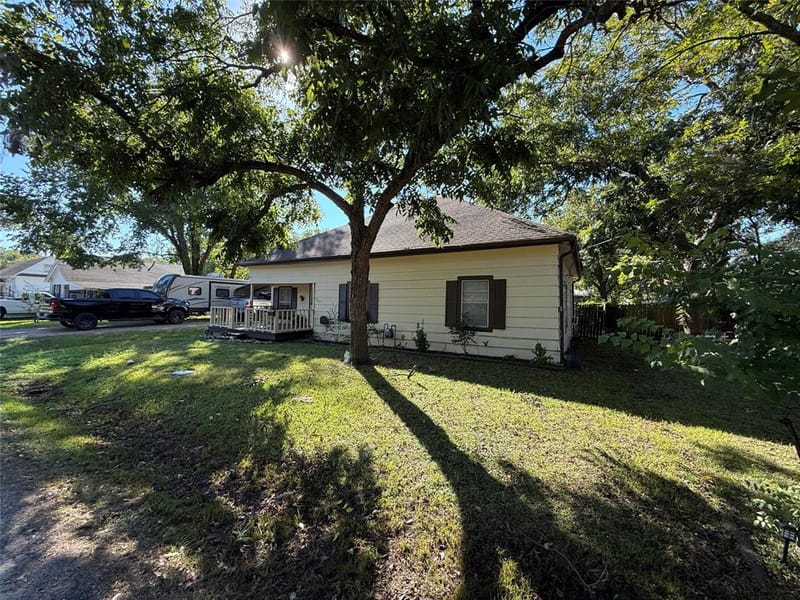 802 Seven Oaks Road, Bonham TX 75418 - Photo 15