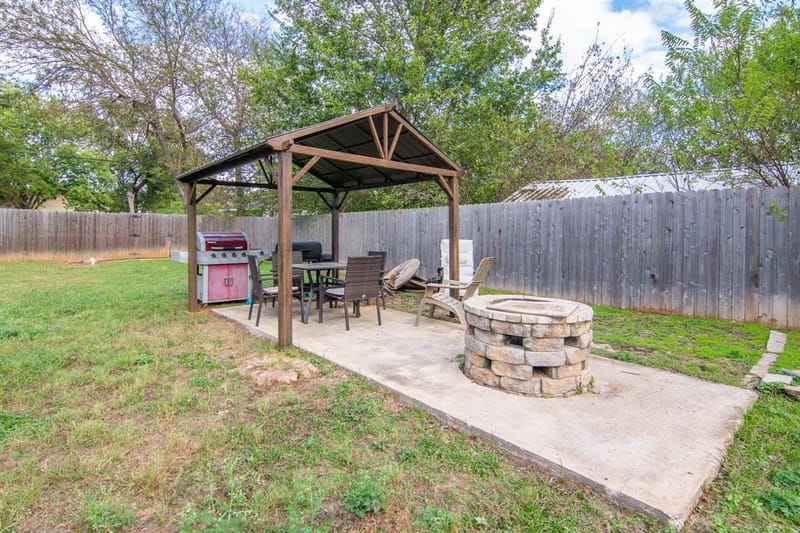 1808 8 1/2 Street, Brownwood TX 76801 - Photo 17