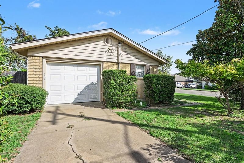 1120 Winona Street, Weatherford TX 76086 - Photo 4