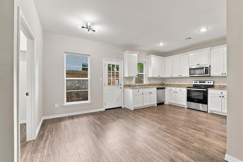 1116 S 6th Avenue, Denison TX 75021 - Photo 13