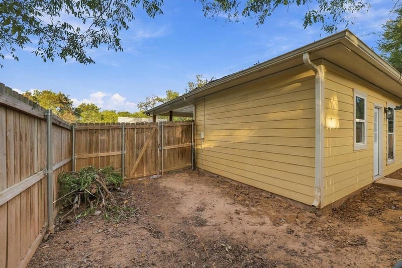 1116 S 6th Avenue, Denison TX 75021 - Photo 32