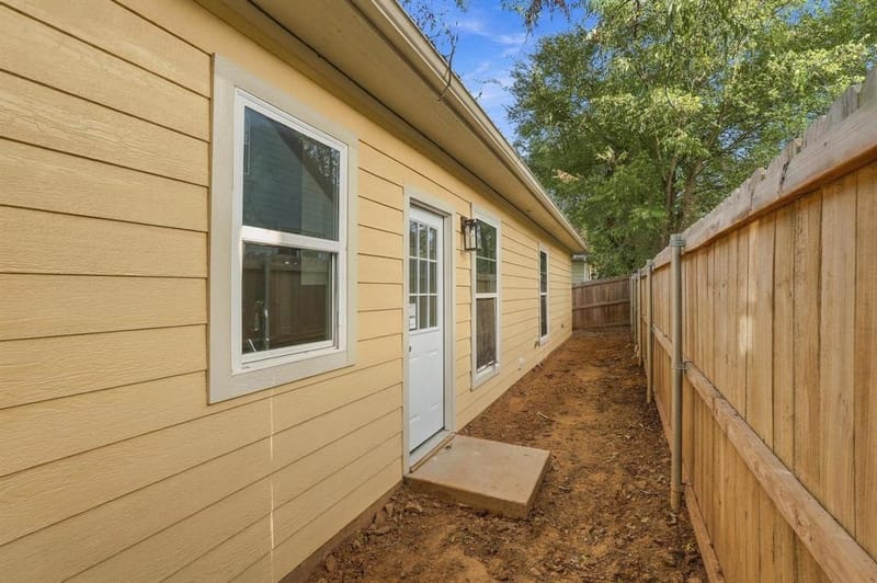 1116 S 6th Avenue, Denison TX 75021 - Photo 31