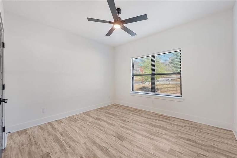 3001 Fernwood Avenue, Dallas TX 75216 - Photo 20
