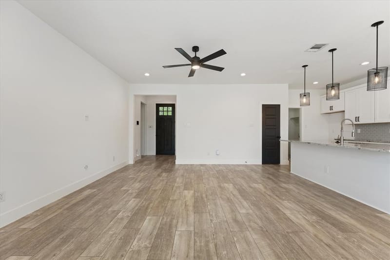 3001 Fernwood Avenue, Dallas TX 75216 - Photo 9