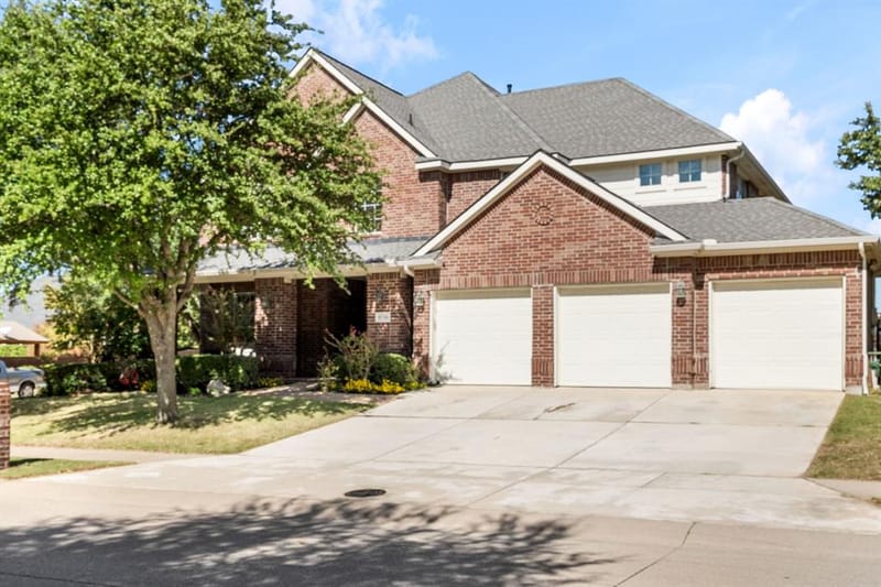 8716 Brook Hollow Drive, McKinney TX 75072 - Photo 2