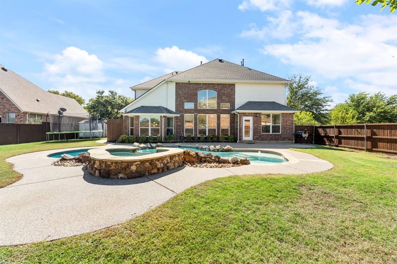 8716 Brook Hollow Drive, McKinney TX 75072 - Photo 7