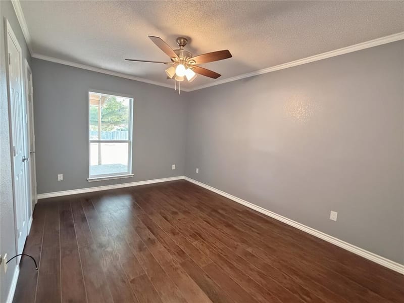 232 Crescent Drive, Hewitt TX 76643 - Photo 27