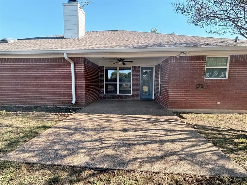 232 Crescent Drive, Hewitt TX 76643 - Photo 32
