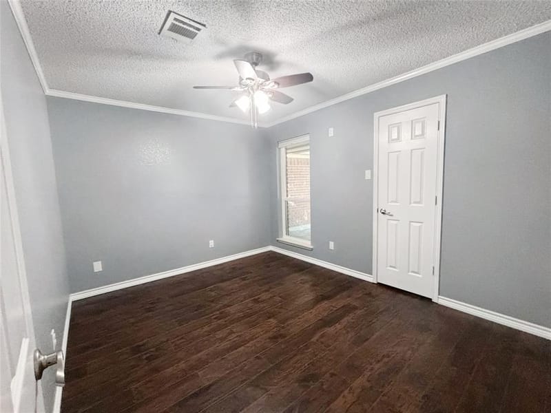 232 Crescent Drive, Hewitt TX 76643 - Photo 24