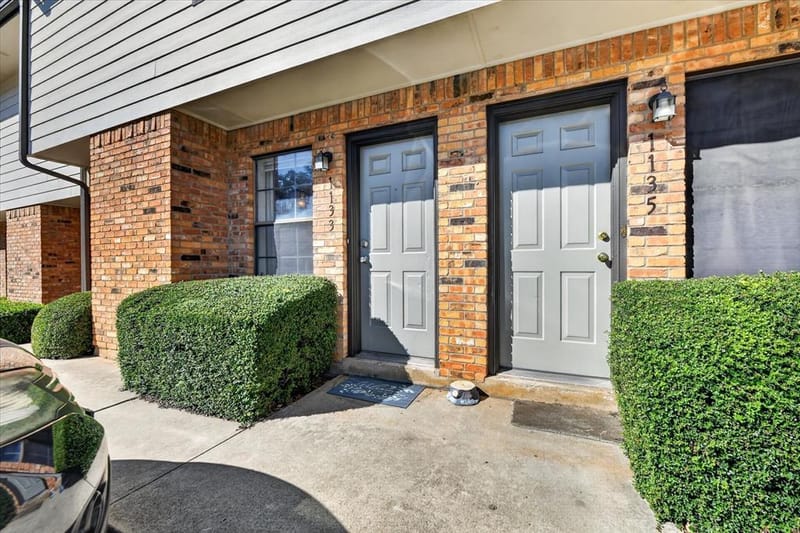 1133 Dallas Drive, Denton TX 76205
