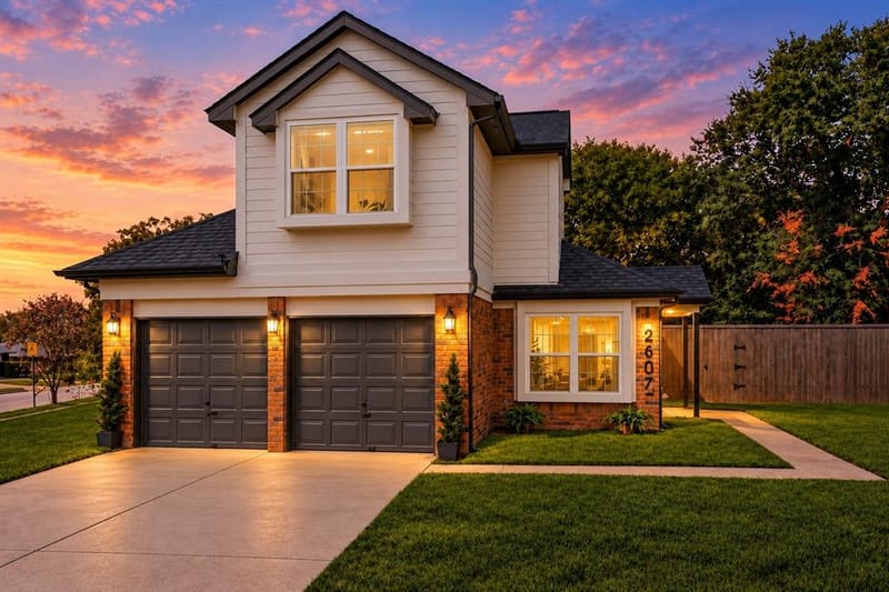 2607 Bayberry Lane, Euless TX 76039 - Photo 2