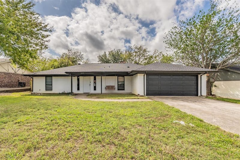 6704 Greenacres Drive, North Richland Hills TX 76182