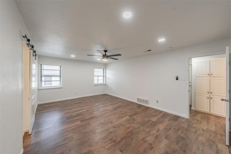 6704 Greenacres Drive, North Richland Hills TX 76182 - Photo 19