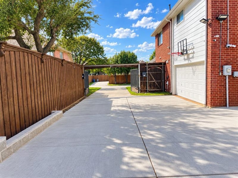 3832 Leon Drive, Carrollton TX 75010 - Photo 30