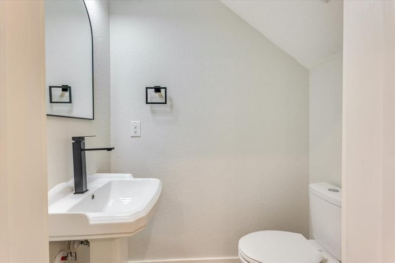 401 E Mulberry Street, Decatur TX 76234 - Photo 8