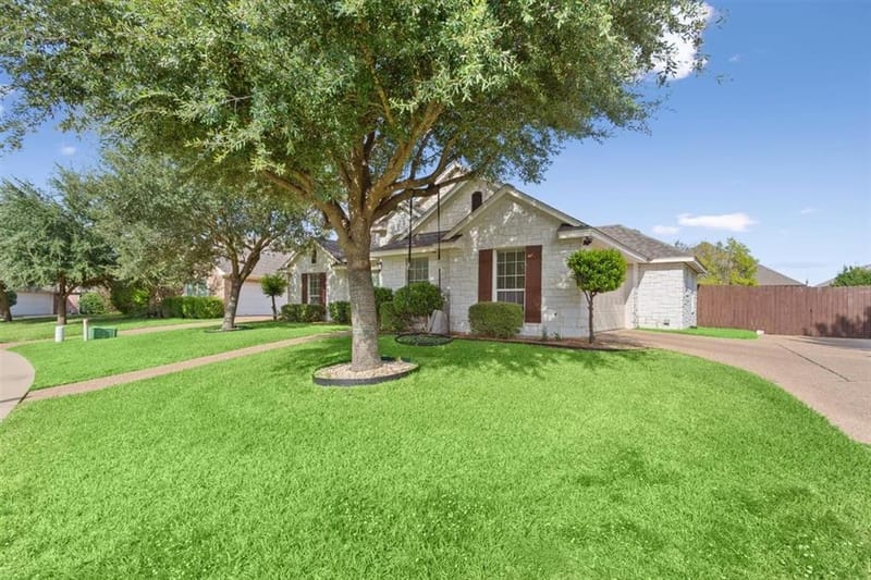 329 Edinburgh Lane, Waco TX 76712 - Photo 37