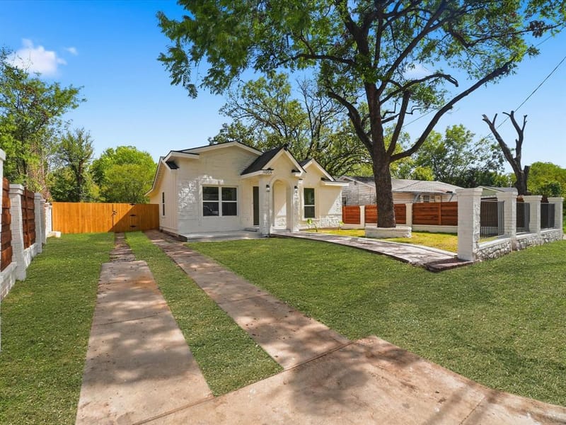 9059 Quinn Street, Dallas TX 75217 - Photo 2
