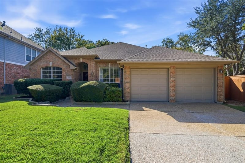 2902 Glen Hollow Court, McKinney TX 75072 - Photo 2