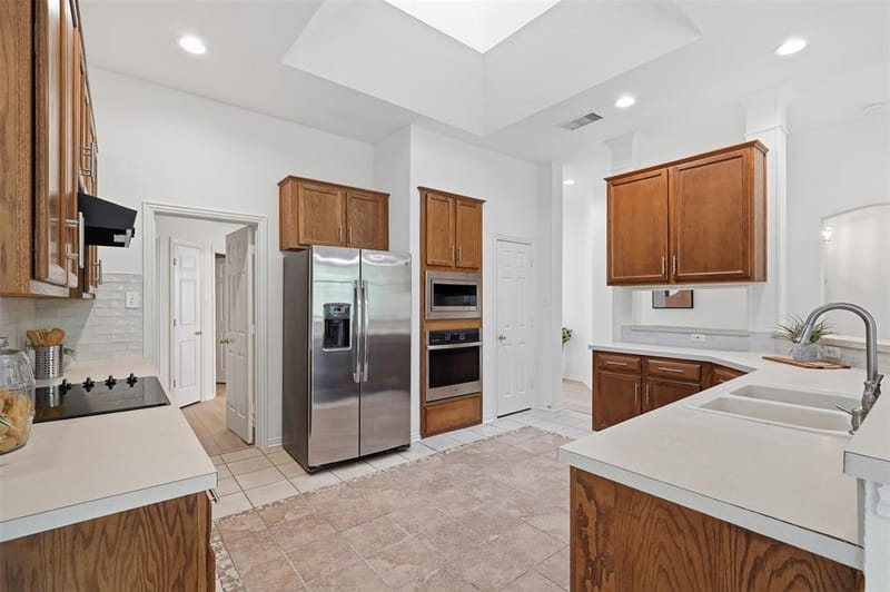 2902 Glen Hollow Court, McKinney TX 75072 - Photo 8