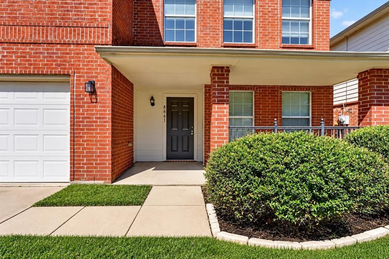 8661 Boswell Meadows Drive, Fort Worth TX 76179 - Photo 2