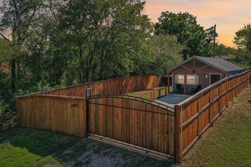 7167 Floral Street, Azle TX 76020