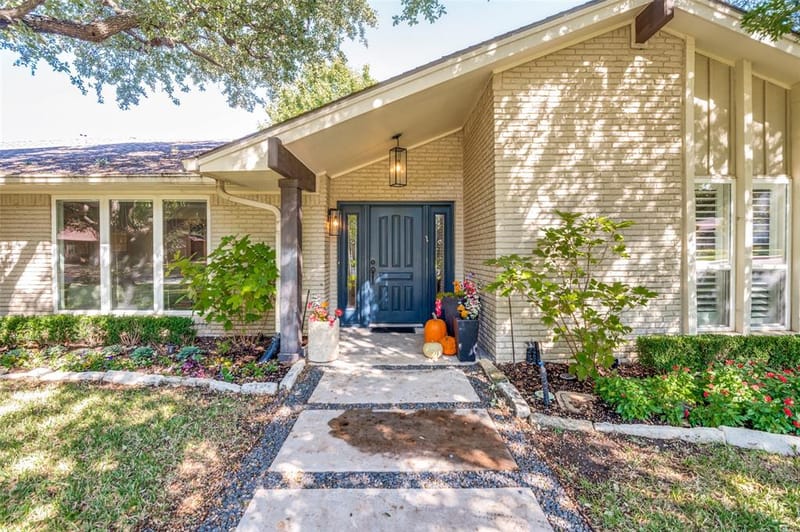 3843 Regent Drive, Dallas TX 75229