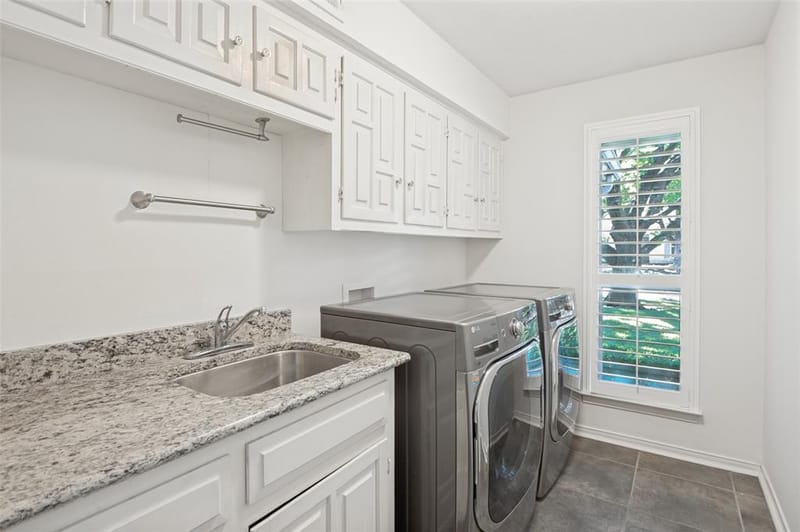 3843 Regent Drive, Dallas TX 75229 - Photo 28