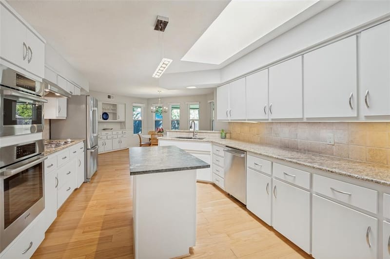 3843 Regent Drive, Dallas TX 75229 - Photo 15