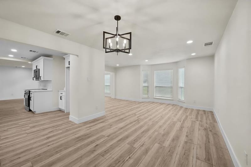 3812 Yachtclub Drive, Arlington TX 76016 - Photo 7