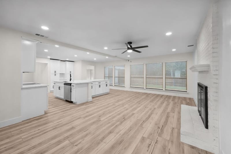 3812 Yachtclub Drive, Arlington TX 76016 - Photo 3