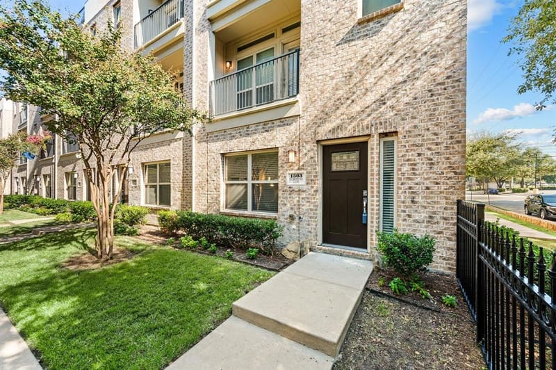 1303 Palm Springs Lane, Dallas TX 75204 - Photo 39