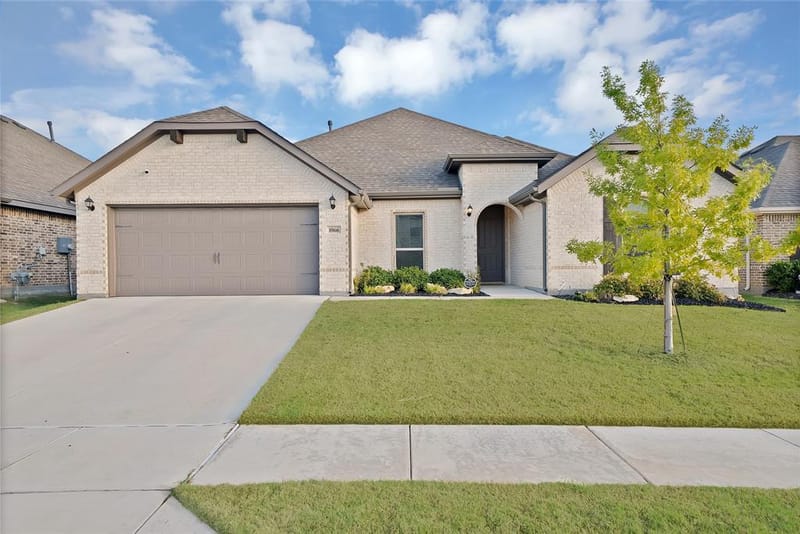 1066 Fleetwood Drive, Justin TX 76247 - Photo 27