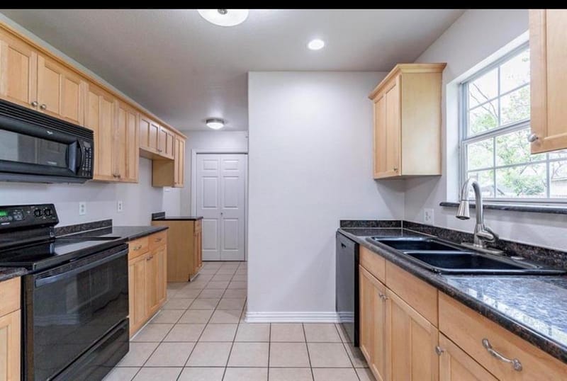 1618 Ash Street, Grand Prairie TX 75050 - Photo 6