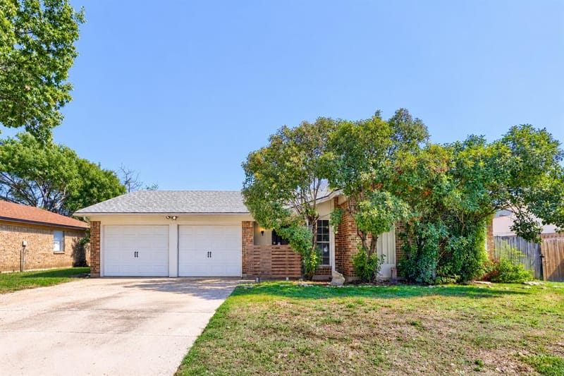 6604 Brookdale Drive, Watauga TX 76148