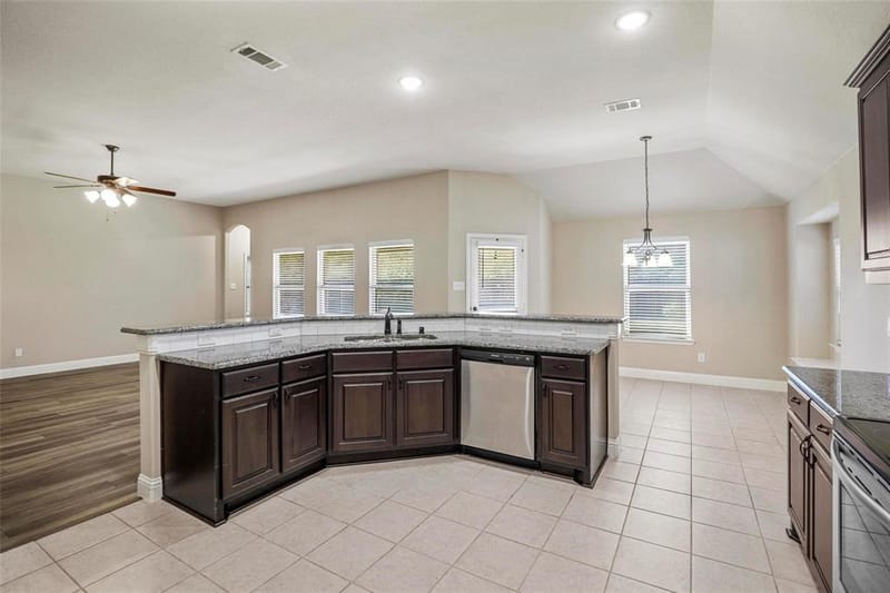 172 Landsdale Circle, Forney TX 75126 - Photo 4