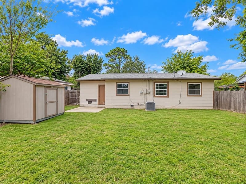 761 Thomas Avenue, Hurst TX 76053 - Photo 18