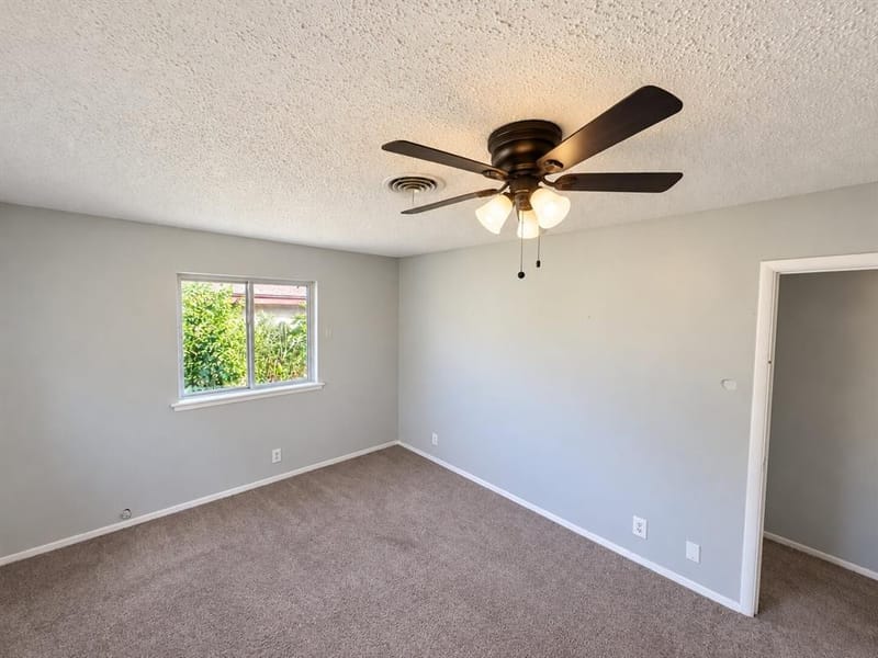761 Thomas Avenue, Hurst TX 76053 - Photo 8