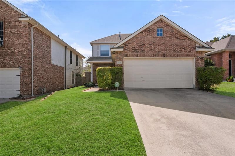 4908 Glenscape Court, Fort Worth TX 76137 - Photo 2