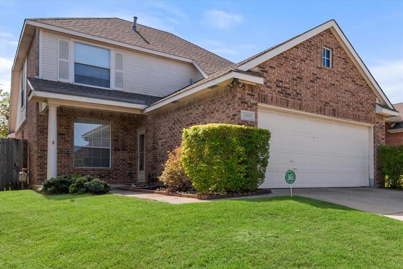 4908 Glenscape Court, Fort Worth TX 76137
